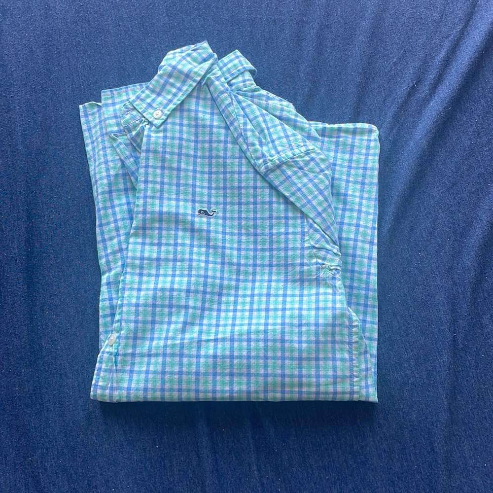Boys vineyard vines shirt size L(16)